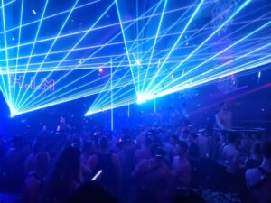Nina Flowers Instagram - What a night!! All my love and gratitude to @swertstom for the opportunity to play for @him_belgium 😎I had an amazing time and I'm super grateful for this amazing experience.  Anyone visiting Belgium, you must come to HIM 💙 #everything #him #himbelgium #ninaflowers #djninaflowers