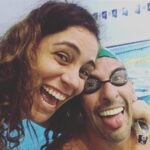 Nina Morena Instagram - Boa noite pra vc que venceu a preguiça, o frio e o mimimi e veio nadar! E ainda levou de brinde esse encontro aquático inusitado! 😍 Coisas que só a natação proporciona a vc! #swimforyourlife Aquasport Academia - Vila Madalena