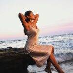 Nisha Guragain Instagram - I’m getting some beach therapy.🏖️ @official.khushal.photography