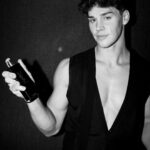 Noah Beck Instagram - MYSLF, last night @gq @yslbeauty #YSLBeautyPartner