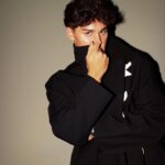 Noah Beck Instagram - MYSLF, last night @gq @yslbeauty #YSLBeautyPartner