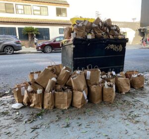 Nobi Nakanishi Instagram - Hey y’all. Don’t lose sight of basic etiquette just because you are burdened with having to pick up your food these days. This is just shameful.
