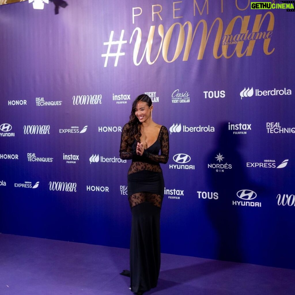 Nona Sobo Instagram - En los #premioswoman 💜