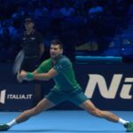 Novak Djokovic Instagram - Nobody does it better 🤸‍♂️ @djokernole . #tennis #tennistv #atp #sports #djokovic #hurkacz #nittoatpfinals Turin, Italy