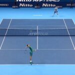 Novak Djokovic Instagram - Nobody does it better 🤸‍♂️ @djokernole . #tennis #tennistv #atp #sports #djokovic #hurkacz #nittoatpfinals Turin, Italy