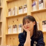 Oh Yeon-seo Instagram - 수상한 책방 동서남book에서 만나요!
