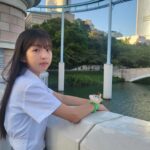 Ok Ye-rin Instagram - . #롯데월드 집에 있는 의상으로 컬러 맞추고 타이도 해주면 교복느낌 완성! 너희들 소년 소녀가 따로 없었네 순정만화 주인공인줄 🙊❤️ #매직패스 아이들 지치지 않게 원하는거 딱! 정해서 놀이기구 타고 퍼레이드 불꽃놀이까지 구경하고 종일 놀아서 피곤할즈음 #원더도어 편하게 호텔로 돌아가서 마저 호캉스 즐기기 패키지 최고다 진짜!✨️ . . . #닮은듯안닮은듯 #사이좋은남매 #교복 #커플룩 #남매룩 #롯데호텔월드 Lotte World