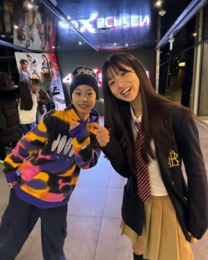 Ok Ye-rin Instagram - #광고 
@cjenmmovie

기다렸던 외계+인 2부
4DXScreen관에서 보고왔어요 😃

화려한 영상미에 스케일이 더 커졌네요
4DX 효과까지 더해지니 완전 신나고 흥미진진!
영화보는 내내 너무 재미있고 신나요 
팝콘 샀다가 하나도 못먹고 나왔어요 ㅎㅎ

좋아하는 배우분들 다 모인데다가❤️
1부의 모든 떡밥 회수에 결말까지 완벽하니
완전 강추합니다! 영화 안보신분 없게 해주세요 🙏🏻
.
.
.
#외계인2부 #외계인 #영화외계인 #절찬상영중 #4DX
#류준열 #김태리 #김우빈 #이하늬 #염정아 #조우진 
#김의성 #진선규