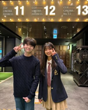 Ok Ye-rin Instagram - #광고 
@cjenmmovie

기다렸던 외계+인 2부
4DXScreen관에서 보고왔어요 😃

화려한 영상미에 스케일이 더 커졌네요
4DX 효과까지 더해지니 완전 신나고 흥미진진!
영화보는 내내 너무 재미있고 신나요 
팝콘 샀다가 하나도 못먹고 나왔어요 ㅎㅎ

좋아하는 배우분들 다 모인데다가❤️
1부의 모든 떡밥 회수에 결말까지 완벽하니
완전 강추합니다! 영화 안보신분 없게 해주세요 🙏🏻
.
.
.
#외계인2부 #외계인 #영화외계인 #절찬상영중 #4DX
#류준열 #김태리 #김우빈 #이하늬 #염정아 #조우진 
#김의성 #진선규