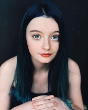 Olive Elise Abercrombie Instagram - Skelly’s up so ofc Olive’s in her Corpse Bride era