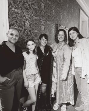 Olive Elise Abercrombie Instagram - Super fun day on @immortal_amc 🥀 
Ep 7 directed by @iamaostrander now streaming on @amcplus! 

Everyone was so nice and cool, it was wonderful to meet you all 👋🖤

#mayfairwitches