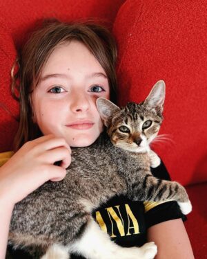 Olive Elise Abercrombie Instagram - Maybe it was always going to be a cat for this one 🐈‍⬛❤️