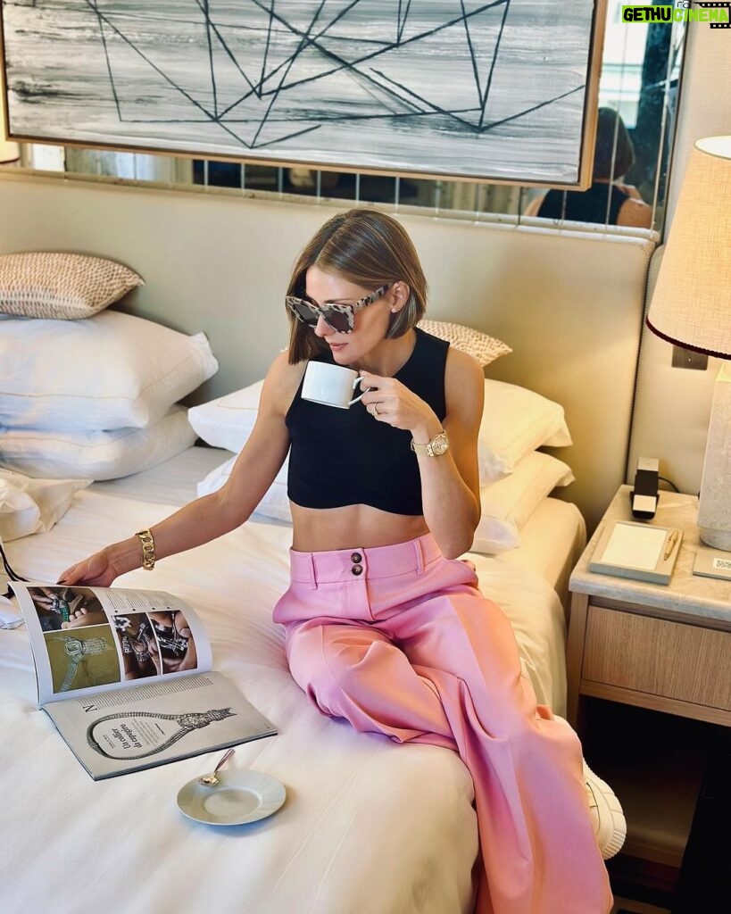 Olivia Palermo Instagram - 💖💫✨Love my Fashion Hotel 📰 every detail is always perfect! It’s wonderful to call it home when I’m in Milian 💫 💫☺️💁🏼‍♀️💋Thank you for everything always 👌 @parkhyattmilano #ParkHyattMilano #TheHeartOfMilan #ParkHyatt Park Hyatt Milano