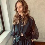 Olivia Palermo Instagram – 🖤🖤💕