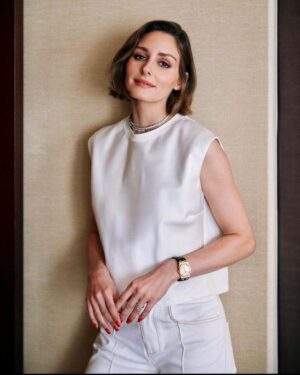 Olivia Palermo Instagram - Back in Paris in full swing and Giamba and Glam 🥰💗 j’adore 💫✨☀️