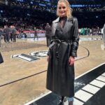 Olivia Palermo Instagram - Repped BK last night @brooklynnets 🏀⛹️ Thank you @mackage for the courtside seats!!! Barclays Center