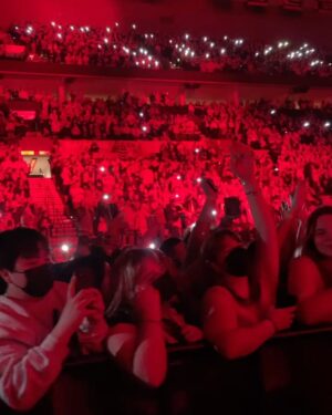 Olivia Rodrigo Instagram - first night of SOUR TOUR in Portland was absolutely magical. love u guys so so so much. see u tonight Seattle😈😈😈😈