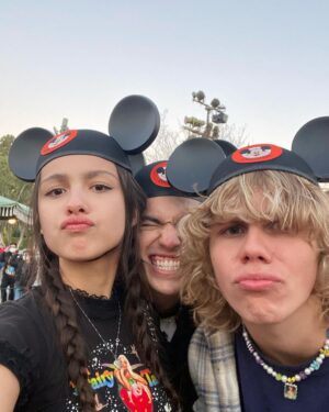 Olivia Rodrigo Instagram - ❤️‍🔥🥨🌷🫀❤️