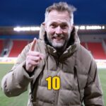 Ondřej Novotný Instagram - PONDĚLÍ 1️⃣0️⃣:0️⃣0️⃣! ⏰ REGISTROVANÍ obdrží v 10:00 e-mail s unikátním kódem, který vložíš na webu ticketportal.cz 📲 Tam je NUTNÉ mít zřízený uživatelský účet. ✅ Je velmi reálné, že se lístky v PONDĚLÍ vyprodají, proto nenechávej NÁKUP na poslední chvíli! 🚨 Eden Arena