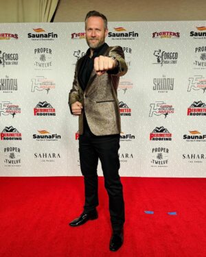 Ondřej Novotný Instagram - Zdrcujici ranu svetovemu MMA zasadime az nekdy priste 🤣 @worldmmaawards 
Zatim mavame a s usmevem se vrhame zpatky k veslum a soustredime se na OKTAGON51 v O2arene🔥

Vudime se tam a dekujeme vsem za zpravy, hlasy, pozornost, podporu a lasku 🙏❤️
Fakt masakr🤩

Jeste teda v sobotu mrknem na #ufc296 s @badysbjj a ostatnime a predtim vse zhodnotime v podcastu #mmaletemsvetem a to bude zitra odpo Vaseho casu 😉