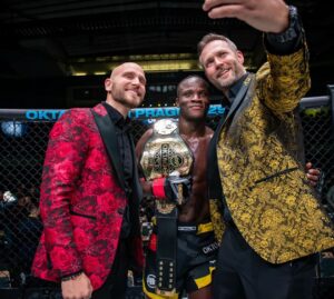 Ondřej Novotný Instagram - And NEEEEW 👑
@oktagonmma featherweight champion

What a journey with this young man🤩🙏
Happy for you my friend🔥✌️ @keitaplusser