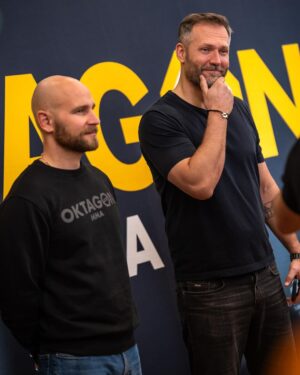 Ondřej Novotný Instagram - Tak se na to pojdme podivat…
1. spokojeni promoteri
2. rivalove v poslednim tangu
3. Nejdrazsi zapas ever o 430.000eur
4. Kdo bude 👑
5. Docka se tata Michailidis uspechu sveho syna?
6. Ktera se pokusi sesadit 👑
7. Nervozita a agrese
8. Nejsledovanejsi nastupovka ever 8mil +
9. Porazi David Goliase
10. Uhrane Surdu 🇮🇹 sampiona