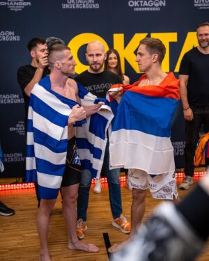 Ondřej Novotný Instagram - Tak se na to pojdme podivat…
1. spokojeni promoteri
2. rivalove v poslednim tangu
3. Nejdrazsi zapas ever o 430.000eur
4. Kdo bude 👑
5. Docka se tata Michailidis uspechu sveho syna?
6. Ktera se pokusi sesadit 👑
7. Nervozita a agrese
8. Nejsledovanejsi nastupovka ever 8mil +
9. Porazi David Goliase
10. Uhrane Surdu 🇮🇹 sampiona