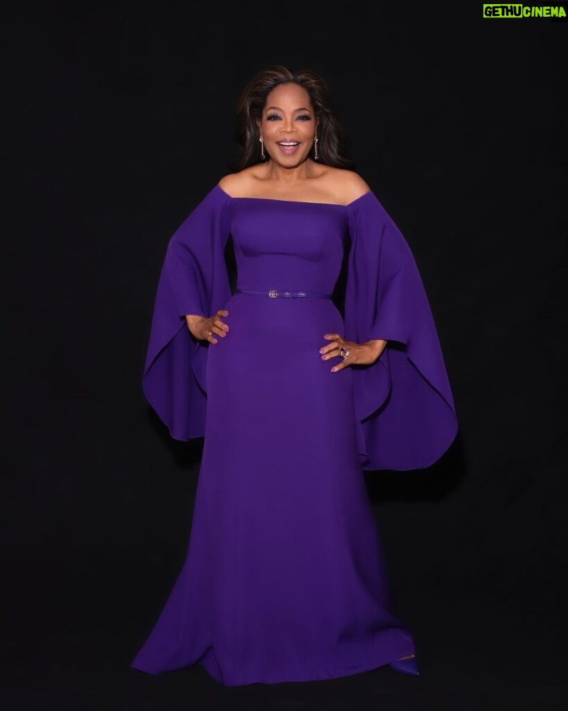 Oprah Winfrey Instagram - Just when I didn’t think another purple dress could be made, @gucci made this beauty so I could cheer @thecolorpurple cast at the @sagawards. Thank you @sabatods 💜 (📸: @maxfarago)