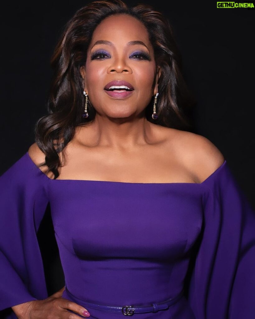 Oprah Winfrey Instagram - Just when I didn’t think another purple dress could be made, @gucci made this beauty so I could cheer @thecolorpurple cast at the @sagawards. Thank you @sabatods 💜 (📸: @maxfarago)