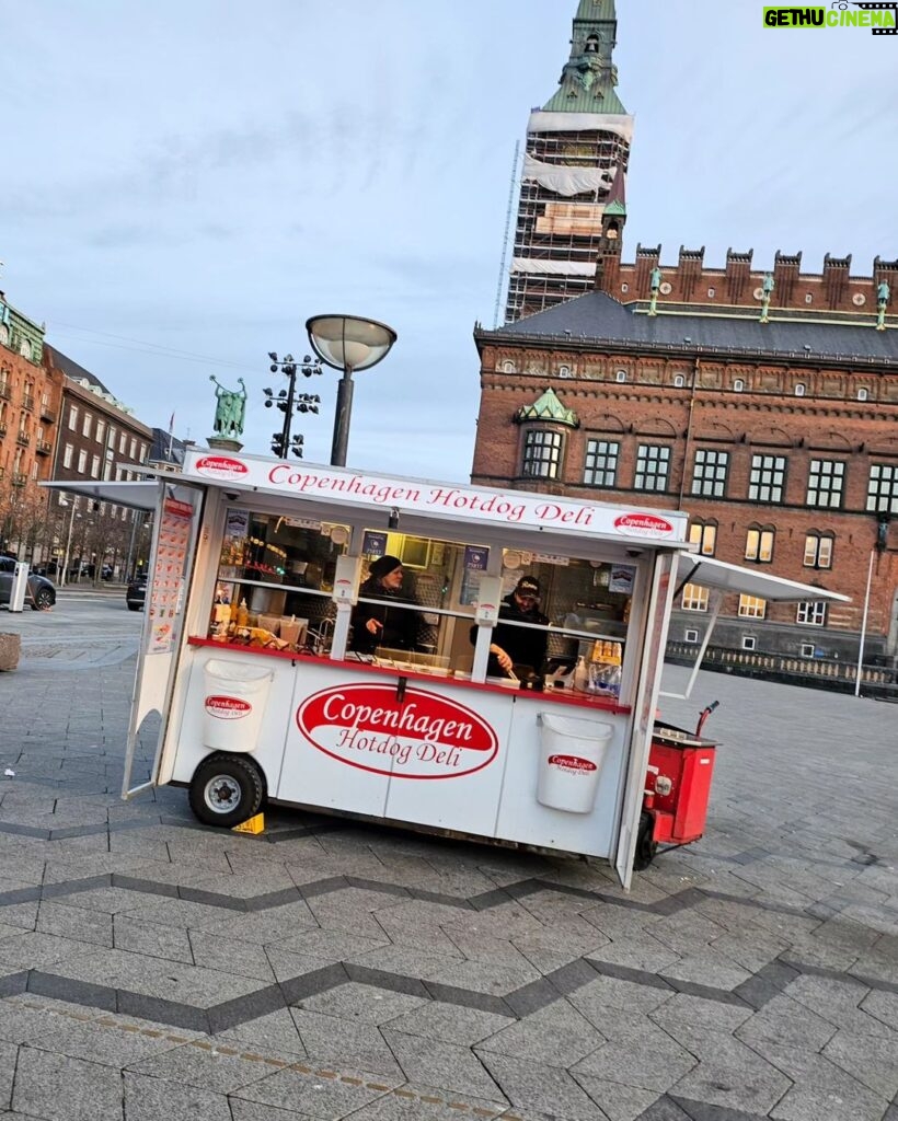 Oranicha Krinchai Instagram - Hej! Copenhagennn 🌭🇩🇰 Copenhagen, Denmark