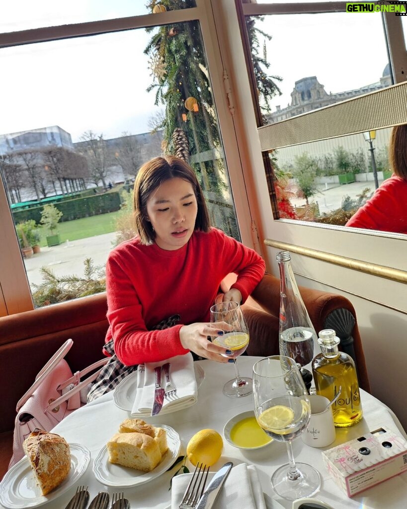 Oranicha Krinchai Instagram - Luncheon 🍋🍝 #GalaxyZFlip5 Loulou Paris Restaurant