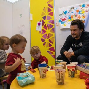 Orlando Bloom Instagram - How does a parent find the words to comfort a child during a war? 

What can you say to make them feel safe, as hostilities continue unabated? 

What do you do to protect them?

Last year, I visited Moldova and met with children and families who fled the brutal war in Ukraine.

I spoke with mothers - and the fear and uncertainty they were feeling were so palpable.

I spoke with children, many of who didn’t understand what a war is, and why they had to leave everything behind - their homes, their schools, their friends and even their loved ones.

As families crossed the border, they were desperately looking for some respite, and a safe place for their children.

@unicef teams were ready to provide them with lifesaving assistance, including psychosocial support.

The war in Ukraine has robbed children of many things - birthdays, education, time spent with family and friends - but we cannot let it steal their futures.

That’s why @unicef will continue to stay and deliver for the children of Ukraine, and to call for an end to the war. Because more than anything, the children of Ukraine need peace - now.

© UNICEF/Tremeau