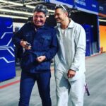 Orlando Bloom Instagram – The last @FIAFormulaE race I saw was 6yrs ago in Marrakech when the drivers had to change cars mid-race. As an enthusiast, it was fantastic to be in London today and see just how far the cars, and the technology have evolved – and of course to see fellow Brit Jake Dennis win the world championship. 🏁🏎️💨
