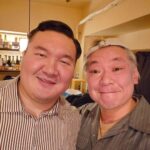 Osamu Suzuki Instagram - 親方。出会って12年が経ちました。 親方は、横綱から、親方になり。 僕は来年、放送作家を卒業し、次にいきます。 これからも。 ずっと。 よいお年を！