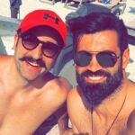 Ozan Dağgez Instagram - #summerbegins #with #bro #ailebabaları #familyguys #sunnyday