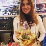 Ozan Dağgez Instagram - #valentineday #mylove #oneandonly #mylovlywife @eda_saritasdaggez ❤️🙏🏻🥂 STALK Casual Kitchen