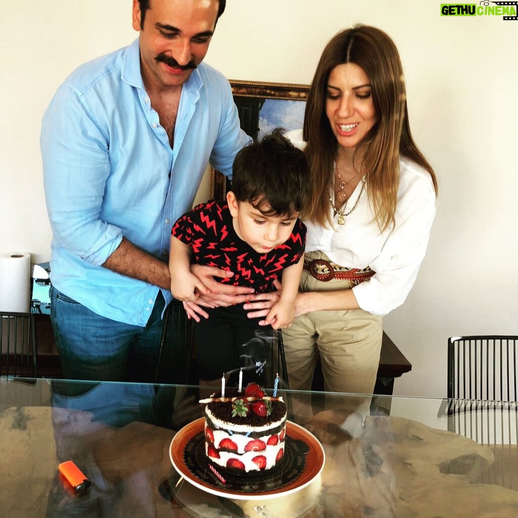 Ozan Dağgez Instagram - İyiki doğdun benim aslan oğlum #happybirthday #myson #9temmuz2015 🎉🎂 @eda_saritasdaggez Istanbul, Turkey