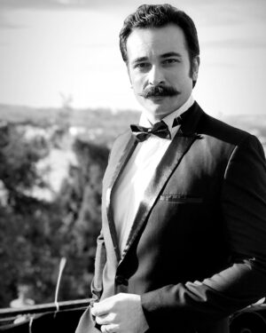 Ozan Dağgez Instagram - #blackandwhite @afiliask @kanald