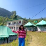 Pallavi Mukherjee Instagram - Kedarnath vibes ♥️♥️♥️ @kedarnathwildliferesort is the best stay near kedarnath #kedarnath #uttarakhand #kedarnathtemple #guptkashi #reelitfeelit #mountainresort #travelrealindia #reels #mountain