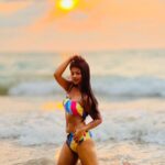 Pallavi Mukherjee Instagram - I dream in the colors of the sunset 🏝☀️🤍 #blurrysunset 👙 @angelcroshet_swimwear #sunsetlovers #sunsetvibes #goldenhour #beachlife #phuketthailand #sunset🌅 #beachlife🌴 #blurrymode #sunday