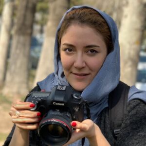 Pantea Panahiha Instagram - ریحون 
دختر ساده ی بی ریا، سرت سلامت .
دلم برای خنده هات، سر خوشی هات، برای ساده انگاری هات، خوش بینی هات ، برای روح تمیزت، قلب پاکت تنگ شده !
ریحون کاش میدونستن که تو چقدر پاک و بی آلایشی!
اگه میدونستن حتمن اذیتت نمی کردن، کاش اذیتت نکنن! 
دلم برات تیکه پاره است، انقدر که همش سر خودمو گرم میکنم که زمان بگذره، یکی زنگ بزنه بگه ریحون برگشته!
🥺🥺🥺
کاش برگردی زود 
نازنین معصوم 
خدا پشت و پناهت باشه الهی 
دلتنگت میمونم تا بغلت کنم
#ریحانه_طراوتی 
@reihanet