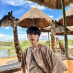 Pao Piched Jongjaihan Instagram – 🐒 ลิงน้อยกับนีราฟ 🦒
.
📸 : @aum.chld