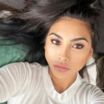 Paola Shea Instagram - Sometimes I shower and put makeup on😂