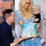 Paris Hilton Instagram - Sliving under the sea with Baby P for his first birthday! 🥹🎈🧜🏻‍♀️🐠🐳✨ A magical day for the most magical smiley boy. My life is forever changed thanks to you Phoenix! 💙 Thank you for making me the luckiest #SlivingMom 🥰✨ Beverly Hills, California