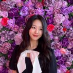 Park Chae-rin Instagram - 💐🌷🌹🎀🖤🤍