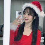 Park Chae-rin Instagram - 𝙼𝚎𝚛𝚛𝚢 𝙲𝚑𝚛𝚒𝚜𝚝𝚖𝚊𝚜❄️🎄