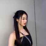 Park Chae-rin Instagram - 👀🖤