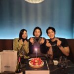 Park Jae-min Instagram - # 태생적으로 서윗한 언니의 늦은 생축 HBD cap. #의외의인맥 #의외의포즈 #익숙한서윗