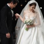 Park Ji-yeon Instagram - 2022년 12월 10일 너무나 감사하게 많은 분들의 축복을 받으며 결혼식을 올렸습니다. 바쁘신 와중에도 결혼식에 와주셔서 너무 감사합니다. 결혼식에는 오지 못했지만 멀리서도 저희를 축하해 주신 모든 분들께 다시 한번 감사하다는 말 드립니다. 또 저희 결혼을 위해 도와주신 많은 분들께도 진심으로 감사하는 말 드립니다! 이 마음 이 기분 이 행복 앞으로 평생 간직하며 예쁘고 행복하게 살겠습니다. 모든 분들께 다시 한번 감사드립니다❤️