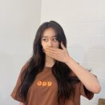 Park Ji-yeon Instagram - 🙊